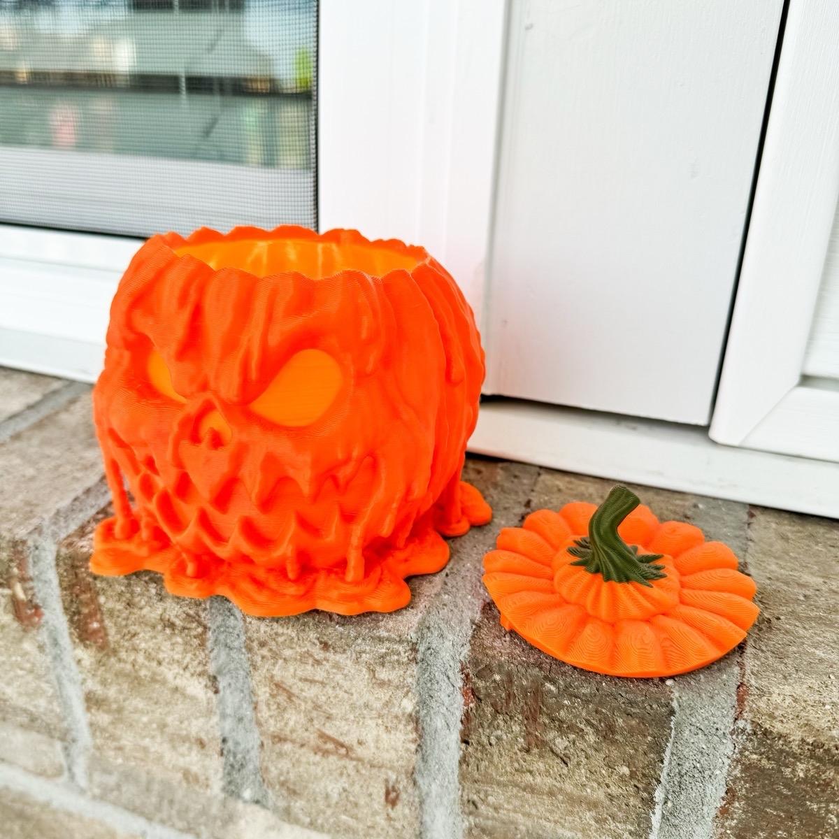 3D Printed Light Up Melting Jack-o'-lantern Pumpkin Decoration - Halloween Decor