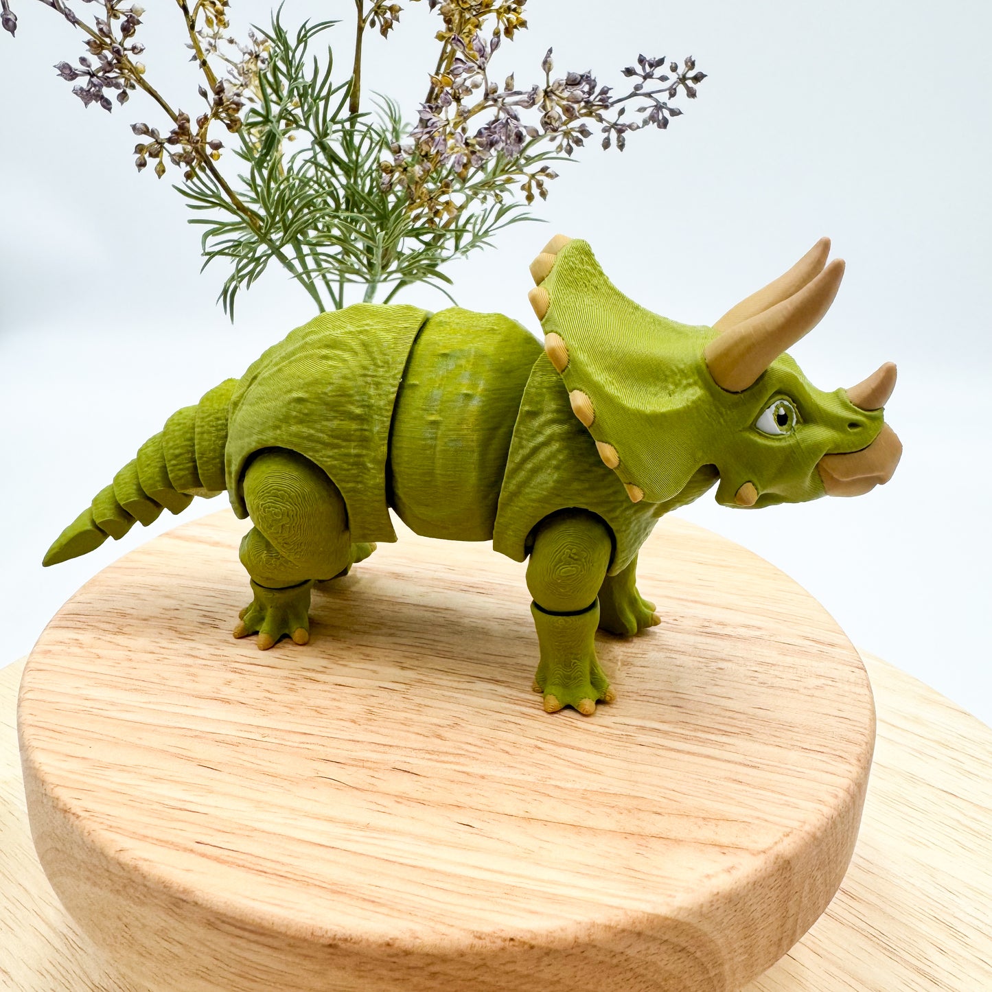 Realistic 3D Printed Triceratops Dinosaur
